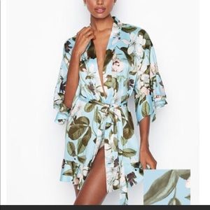 Sold out Victoria’s Secret flounce kimono.